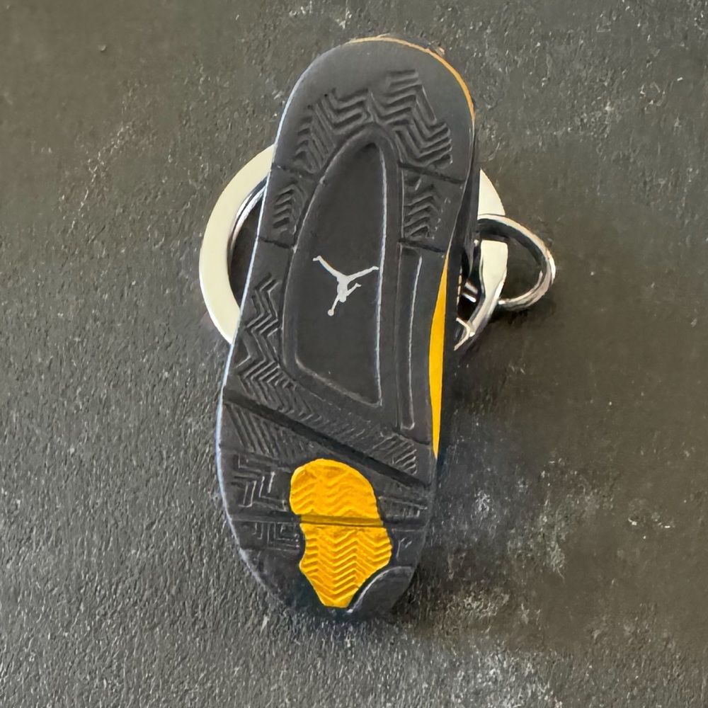 New Sneaker Key Chain - Picture 3 of 3